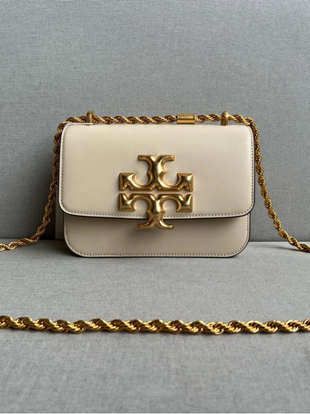 Tory Burch Cream Leather Shoulder Bag with Gold Logo and Chain